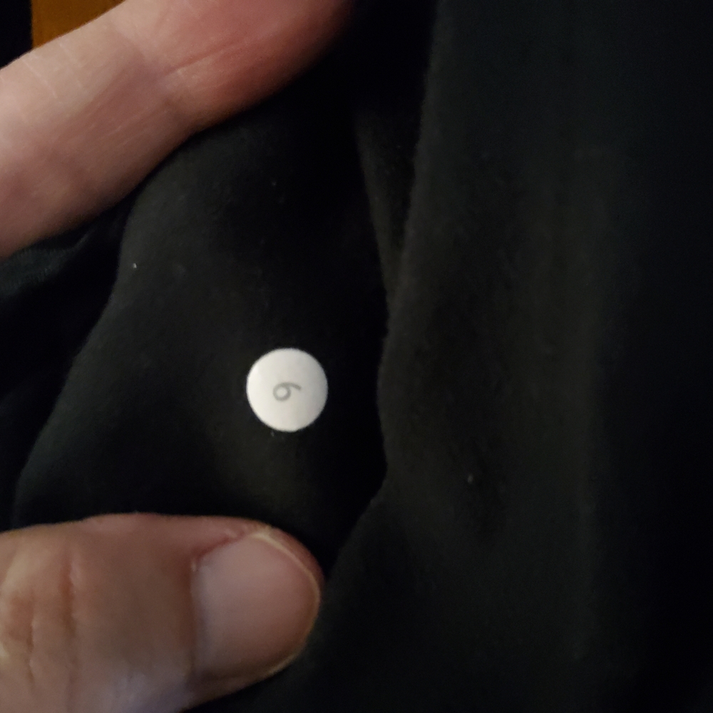 lululemon athletica Black Omega Jacket Size 6 GUC - Picture 9 of 10